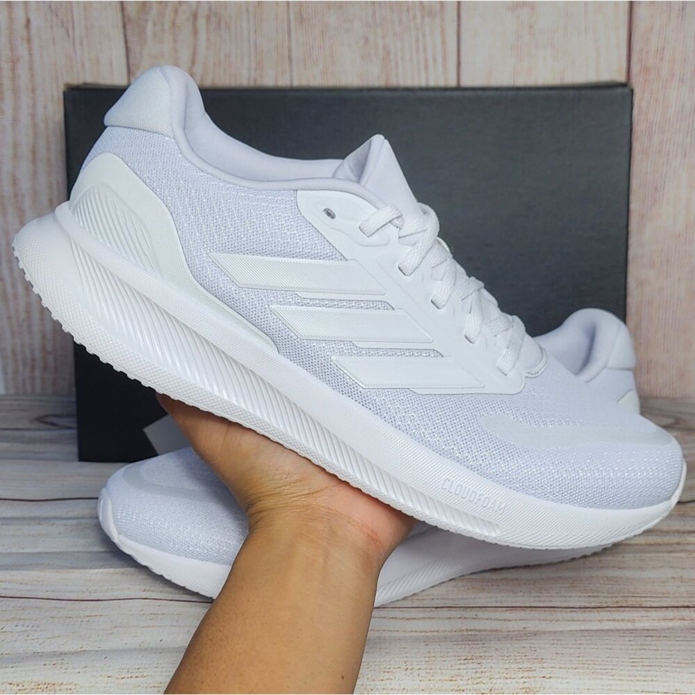NEW Adidas Runfalcon 5 Men's Running Shoes Size 11.5 Triple White Athletic Train